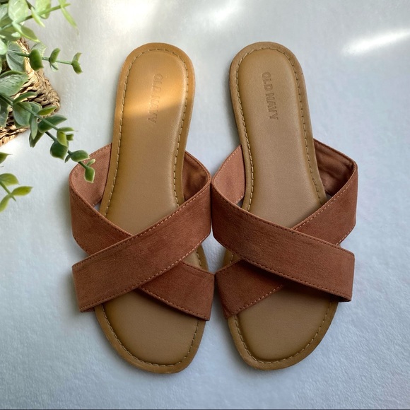Old Navy Faux-Suede Cross-Strap Slide Sandal - Picture 4 of 6